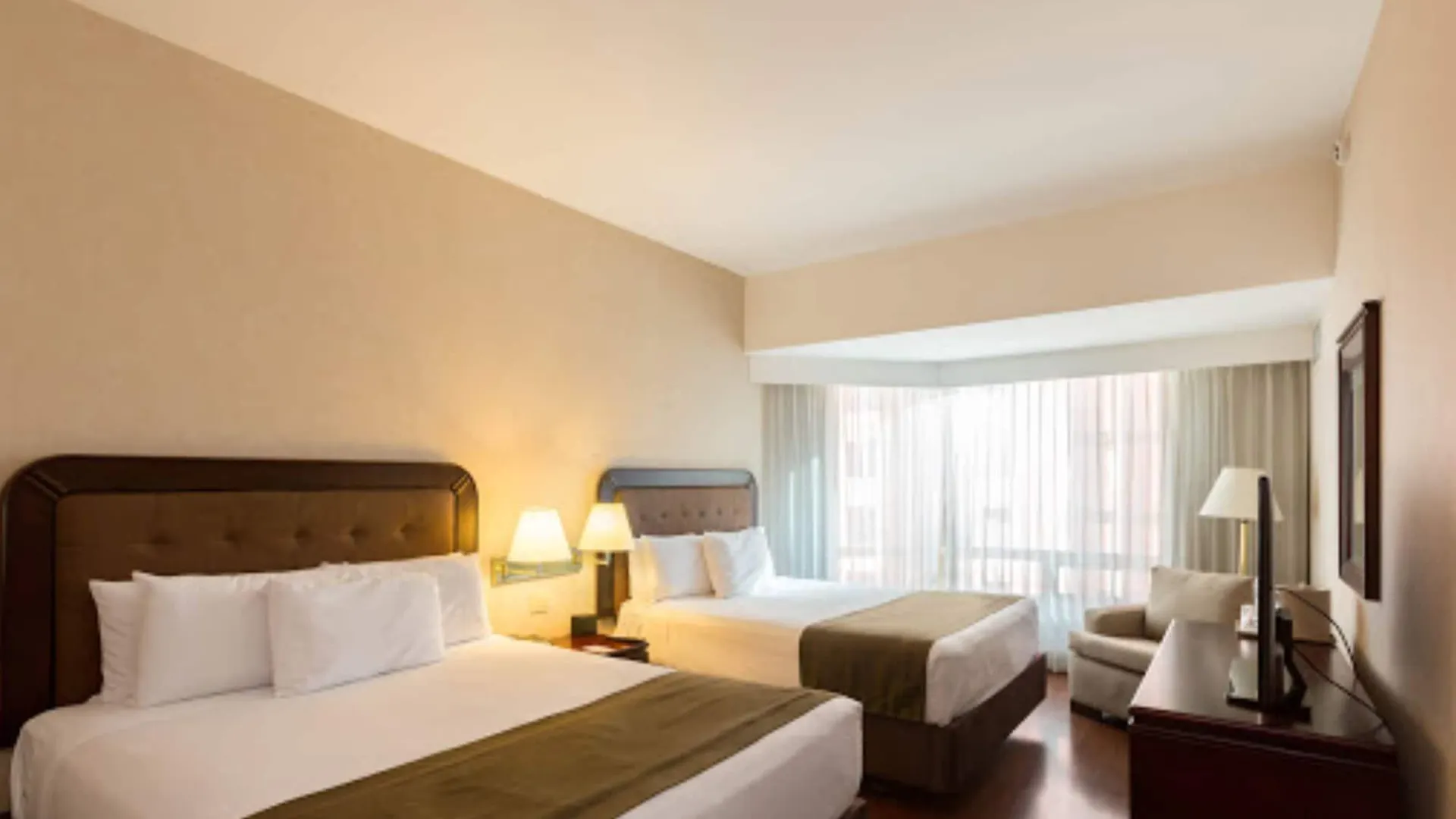 Clarion Suites Guatemala City 5*,