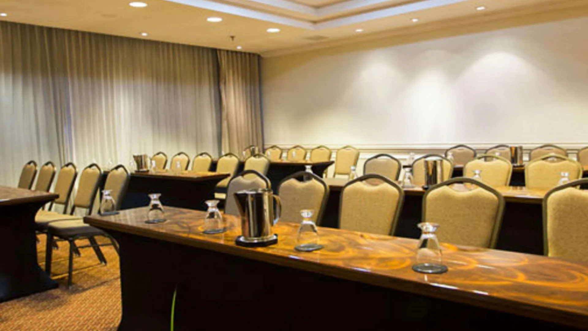 Clarion Suites Guatemala City Hotel